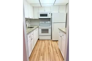 16 Newport Crescent 16a, Deerfield Beach