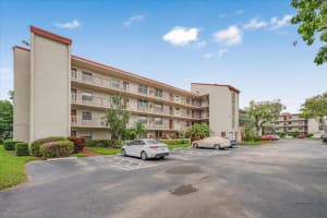 25 Abbey Ln 301, Delray Beach