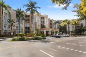 9805 Nw 52nd St 218, Doral