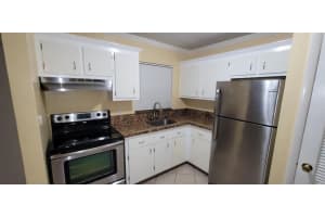 5168 Ne 6th Avenue 410, Oakland Park