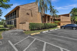 7598 Nw 86th Ter 203, Tamarac