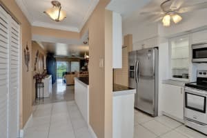 5860 Nw 44th St 603, Lauderhill