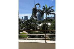 2500 Parkview Dr 615, Hallandale Beach