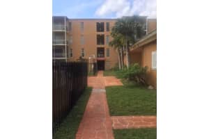 4848 Nw 24th Ct 315, Lauderdale Lakes