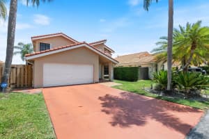 8313 Nw 188th Terrace, Hialeah
