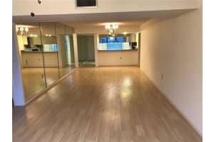 3520 Whitehall Dr 306, West Palm Beach