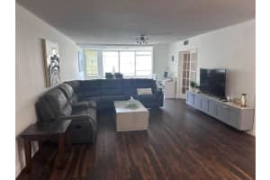 1660 Ne 191st St 208-1, Miami