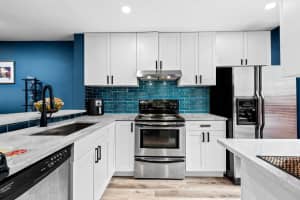 3082 S Oakland Forest Dr, Oakland Park