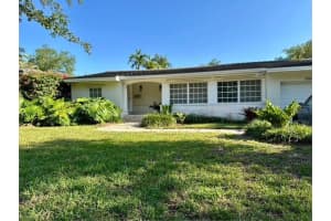 1136 Placetas Ave, Coral Gables