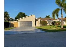 880 Nw 48th Ave, Coconut Creek