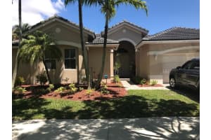 1441 Cardinal Way, Weston