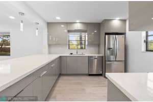 6085 N Sabal Palm Blvd 109, Tamarac