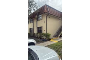 501 Nw 100th Pl 101, Pembroke Pines