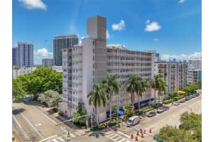 1300 Lincoln Rd D-804, Miami Beach