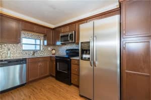 9800 N Hollybrook Lake Dr 309, Pembroke Pines