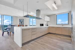 17111 Biscayne Boulevard 1702, North Miami Beach