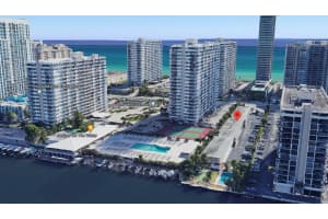 2001 S Ocean Dr 40, Hallandale Beach