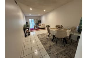 4111 Stirling Rd 304, Davie