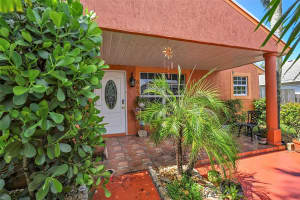 8650 Sw 16th St, Pembroke Pines