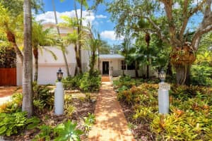 9881 Sw 103rd St, Miami