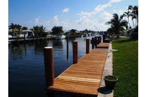 1421 Se 14th Ct, Deerfield Beach