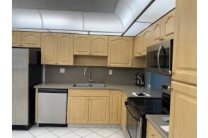 4930 E Sabal Palm Blvd 402, Tamarac