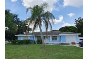 702 Sw Belmont Cir, Port Saint Lucie