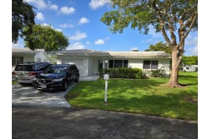 8825 Nw 14th St, Plantation