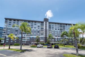 3850 Washington Street 710, Hollywood