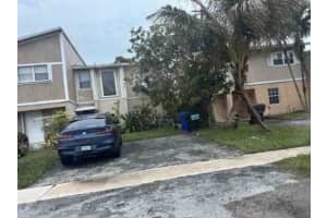 8008 Sw 6th St, North Lauderdale