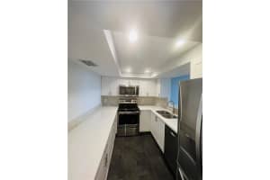 3900 N Hills Dr 412, Hollywood