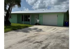 5374 Se Harbor Ter, Stuart