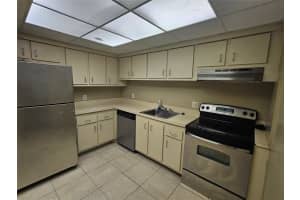 4222 Inverrary Blvd 4314, Lauderhill
