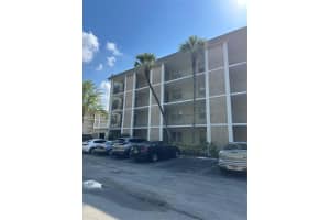 2998 Nw 48th Terrace 327, Lauderdale Lakes