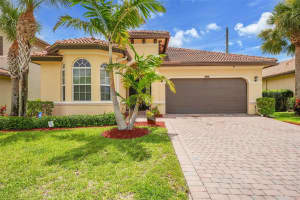 7162 Prudencia Dr, Lake Worth