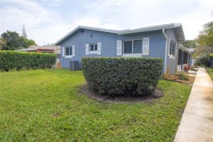2432 Sherman St B, Hollywood