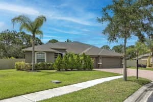 611 Easton Forest Circle, Palm Bay