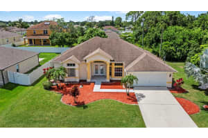 386 Sw Donna Ter, Port Saint Lucie