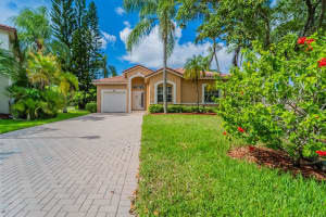 6051 Nw 41st Dr, Coral Springs