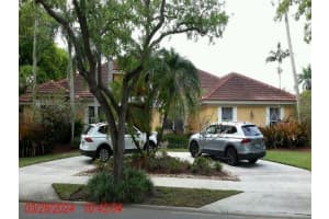 1030 Pine Branch Dr, Weston