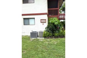 2038 Nw 43rd Ter 8, Lauderhill