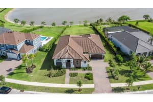 935 Hookline Cir, Loxahatchee