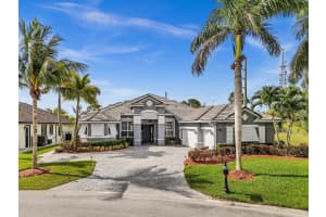 755 Sw River Bend Circle, Stuart