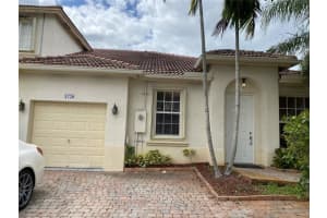 1720 Nw 78 Way 1720, Pembroke Pines