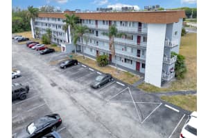6289 Lear Dr 403, Lake Worth
