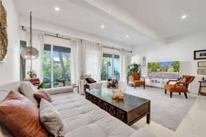 19220 Ne 25th Ave 274b, Miami