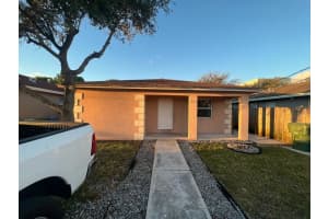 319 Ne 35th Ct, Oakland Park
