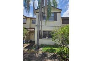 7476 Nw 34, Lauderhill