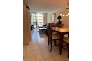 5321 Ne 24th Ter 203a, Fort Lauderdale