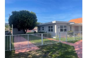 1727 Dewey St 3, Hollywood